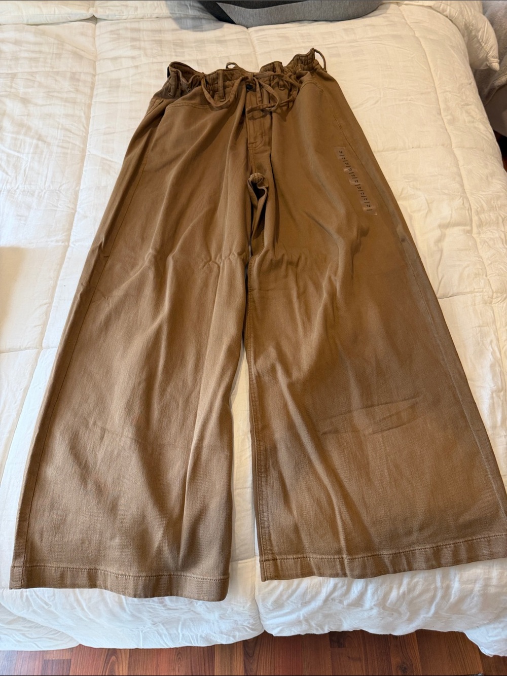 NWT American Eagle women’s Relaxed Drawstring Pants — Brown, size 12 short